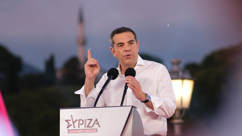 Τσίπρας: «Ο Μητσοτάκης ξεκίνησε τη σταδιοδρομία του θέλοντας να μοιάσει στον Μακρόν και τείνει να γίνει ομοίωμα του Όρμπαν»